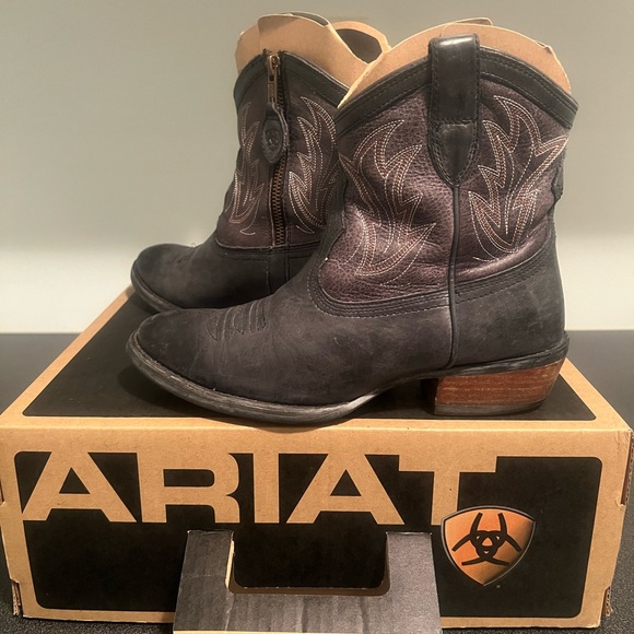 Ariat Women’s Black Brunido Western Boots - Picture 2 of 12